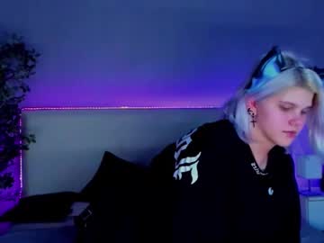 Joannlowe December 17, 2024 Chaturbate stream image