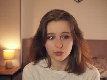 Julianaappleberry stream photo from December 17, 2024