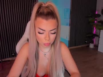 Serra_Von_Dee December 17, 2024 Chaturbate stream image