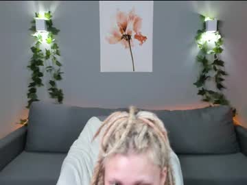 Courtneyroberts December 17, 2024 Chaturbate stream image