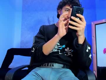 Kervs__ December 18, 2024 Chaturbate stream image