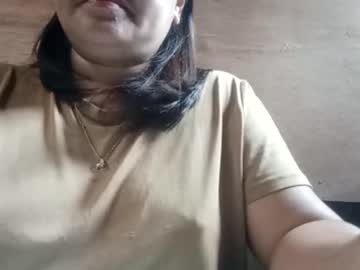 Altheahot_Asian stream photo from December 18, 2024