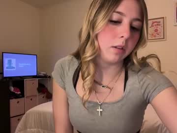 Kynziee18 December 18, 2024 Chaturbate stream image