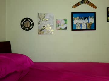 Violet_Kitty_2 December 18, 2024 Chaturbate stream image