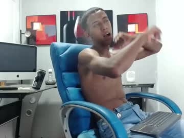 Alejandro_Cazas21 December 18, 2024 Chaturbate stream image