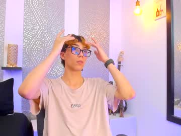 Nikolay_Gregori December 18, 2024 Chaturbate stream image