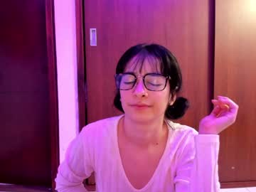 Petitee_Lunna December 18, 2024 Chaturbate stream image