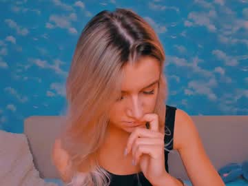 Stellamoorre December 18, 2024 Chaturbate stream image