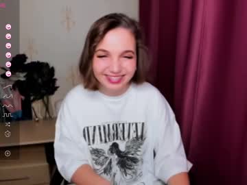 Kindhazelhere_ December 18, 2024 Chaturbate stream image