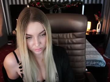 Ari_Anna_ December 18, 2024 Chaturbate stream image