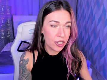 Reginahawk December 18, 2024 Chaturbate stream image