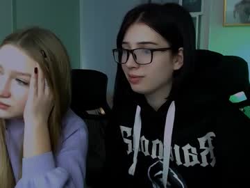 Blossom_Jasmine December 18, 2024 Chaturbate stream image