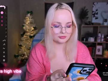 Marcelinepeach December 18, 2024 Chaturbate stream image