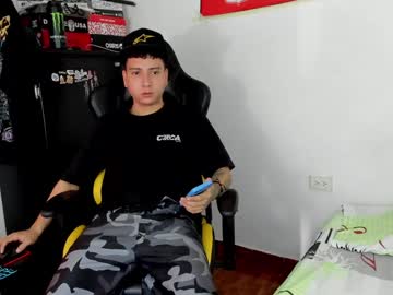 Andy_Kitsune__ December 18, 2024 Chaturbate stream image