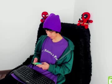 Bumblubee December 18, 2024 Chaturbate stream image