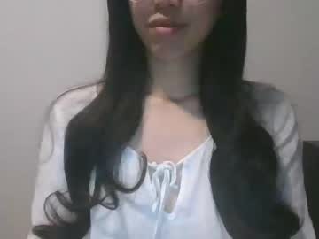 Axuepetitt December 18, 2024 Chaturbate stream image