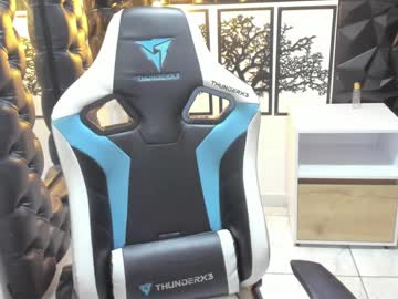 Crystal_Stonne December 18, 2024 Chaturbate stream image