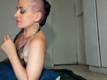 Hellocleo40 December 18, 2024 Chaturbate stream image