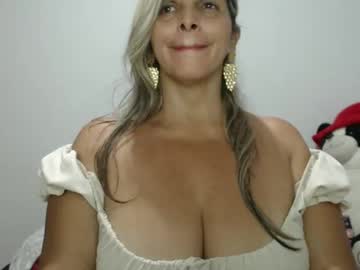 Mollybunny01 December 18, 2024 Chaturbate stream image