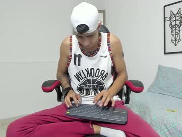 Maxbecford December 19, 2024 Chaturbate stream image