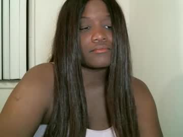 Bigtitscassie stream photo from December 19, 2024