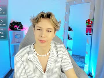 Fantasticsmile December 19, 2024 Chaturbate stream image