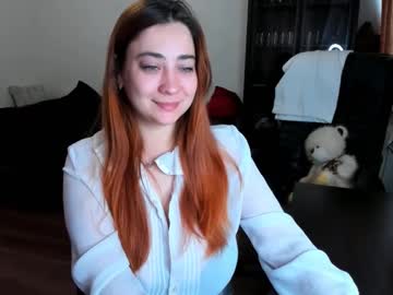 Bigsmiletits stream photo from December 19, 2024