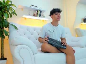 Zeus_18_ December 19, 2024 Chaturbate stream image