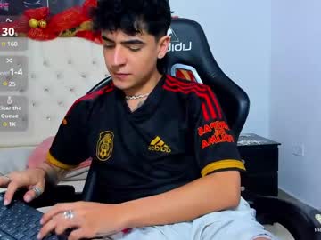 Camiiguzman stream photo from December 19, 2024