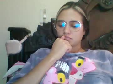 Triana_Bell December 19, 2024 Chaturbate stream image
