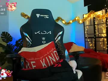 Ember_Skye stream photo from December 20, 2024