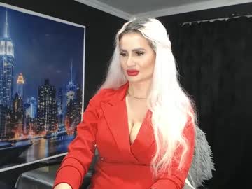 Laras_Moans stream photo from December 20, 2024