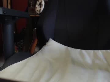 Maxoulou33 December 20, 2024 Chaturbate stream image