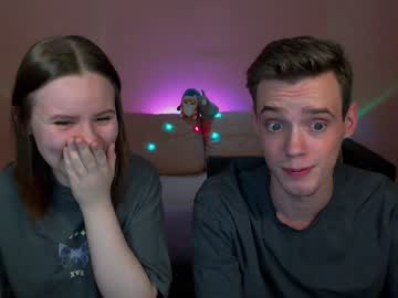 Nickandmolly stream photo from December 21, 2024