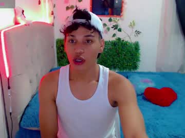 Diaval_11 December 22, 2024 Chaturbate stream image
