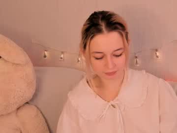 Julia_Fires December 22, 2024 Chaturbate stream image