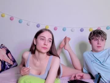 Emily_And_Ilumi December 22, 2024 Chaturbate stream image