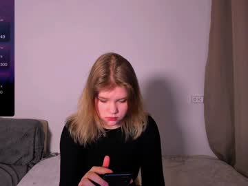 Mina27372 December 23, 2024 Chaturbate stream image