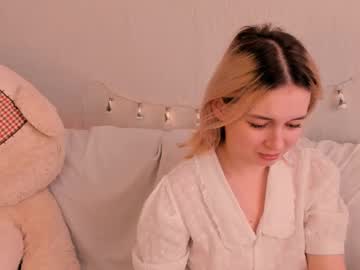 Julia_Fires December 23, 2024 Chaturbate stream image