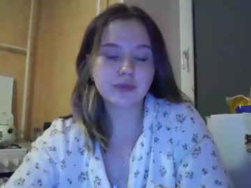 Moonaxhoney stream photo from December 24, 2024