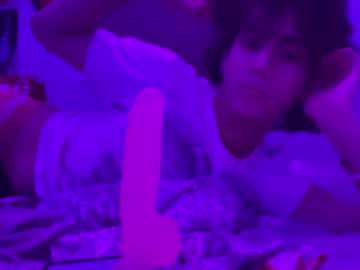 Latinotwinky4l December 24, 2024 Chaturbate stream image