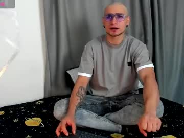 Aron_Santoro1 December 24, 2024 Chaturbate stream image