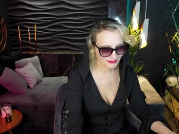 _Queen_Anna December 25, 2024 Chaturbate stream image