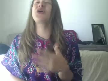 Queennicky88 December 25, 2024 Chaturbate stream image