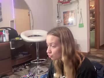 Carlyy13 December 25, 2024 Chaturbate stream image