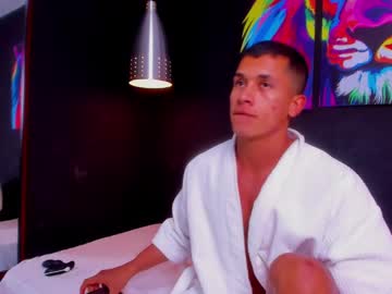 Nicolasbrown10 stream photo from December 27, 2024