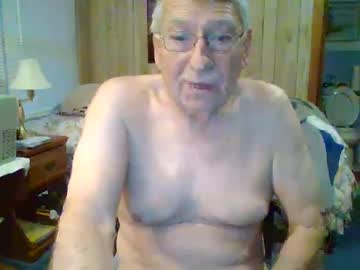 Maturecouple1954 stream photo from December 27, 2024
