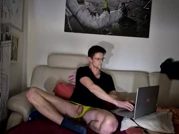 Molnaratti14 December 27, 2024 Chaturbate stream image