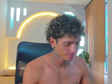 Alanrodgers2_0 December 27, 2024 Chaturbate stream image
