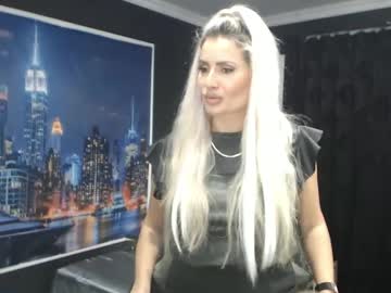 Laras_Moans stream photo from December 28, 2024